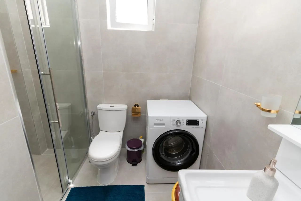Saranda Apartment 0*, Sarandë